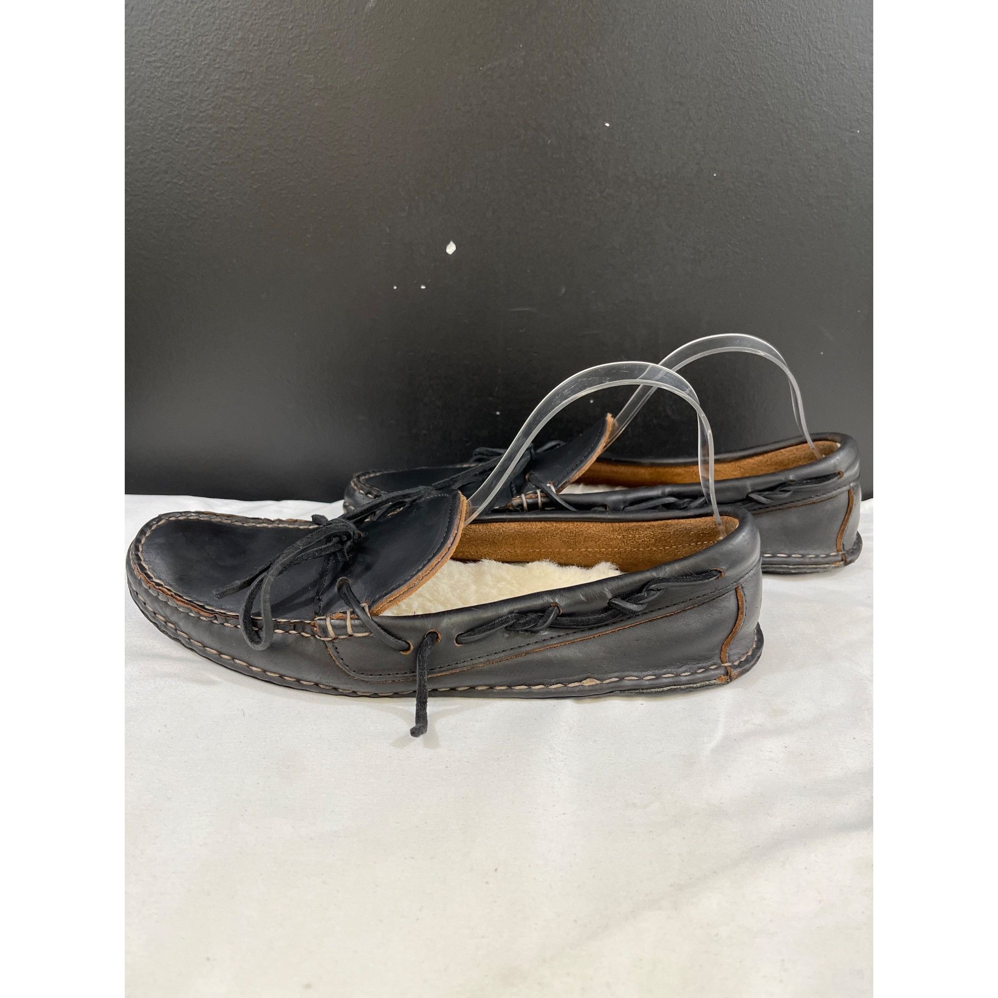 Ugg Ugg Australia Men's Black Leather Slippers Size 11 SKU 6212 Size US 11 / EU 44 - 4 Thumbnail