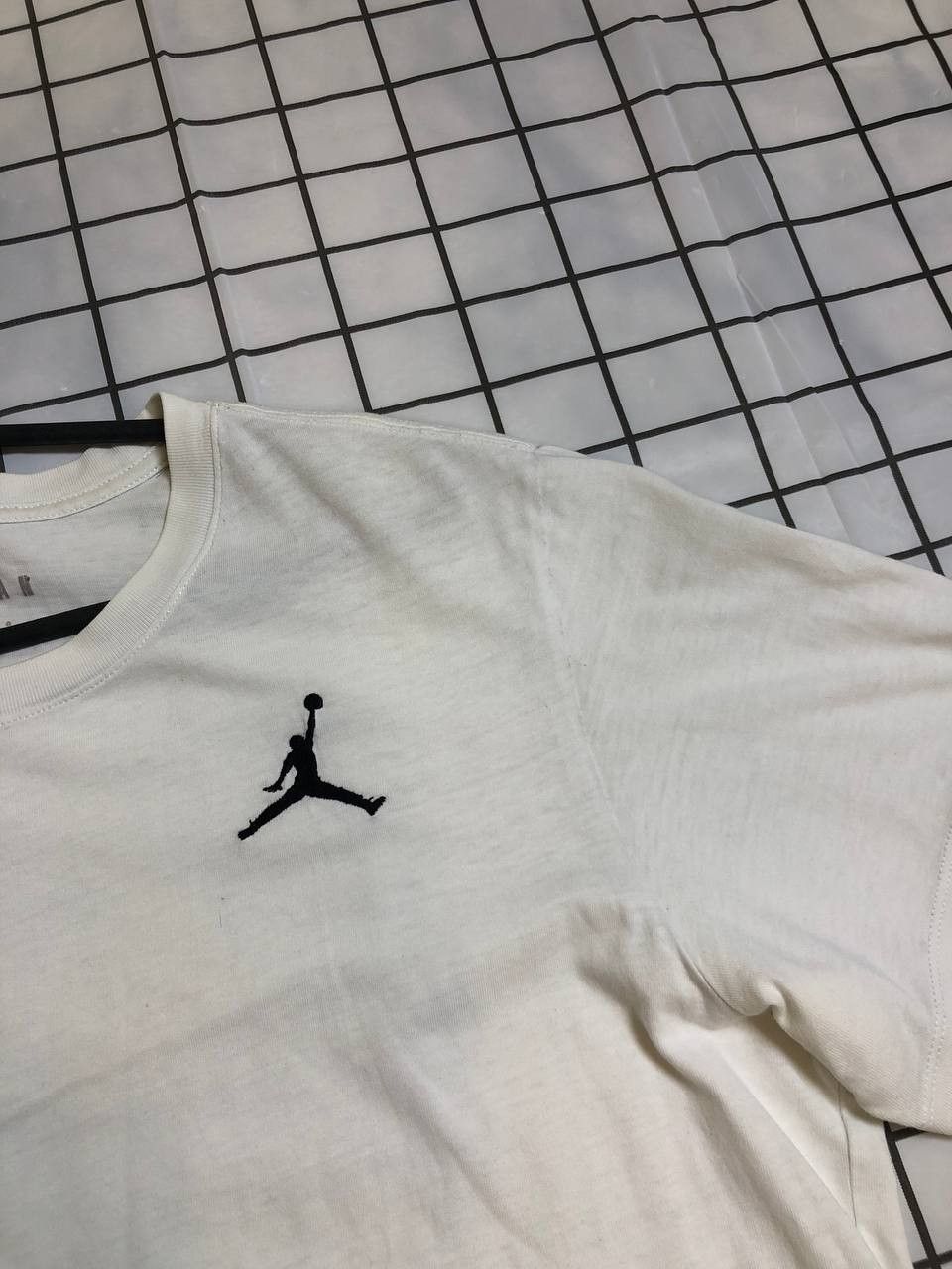 Nike VINTAGE Nike Michael Jordan T Shirt Men Single Stitch White Size US L / EU 52-54 / 3 - 4 Thumbnail