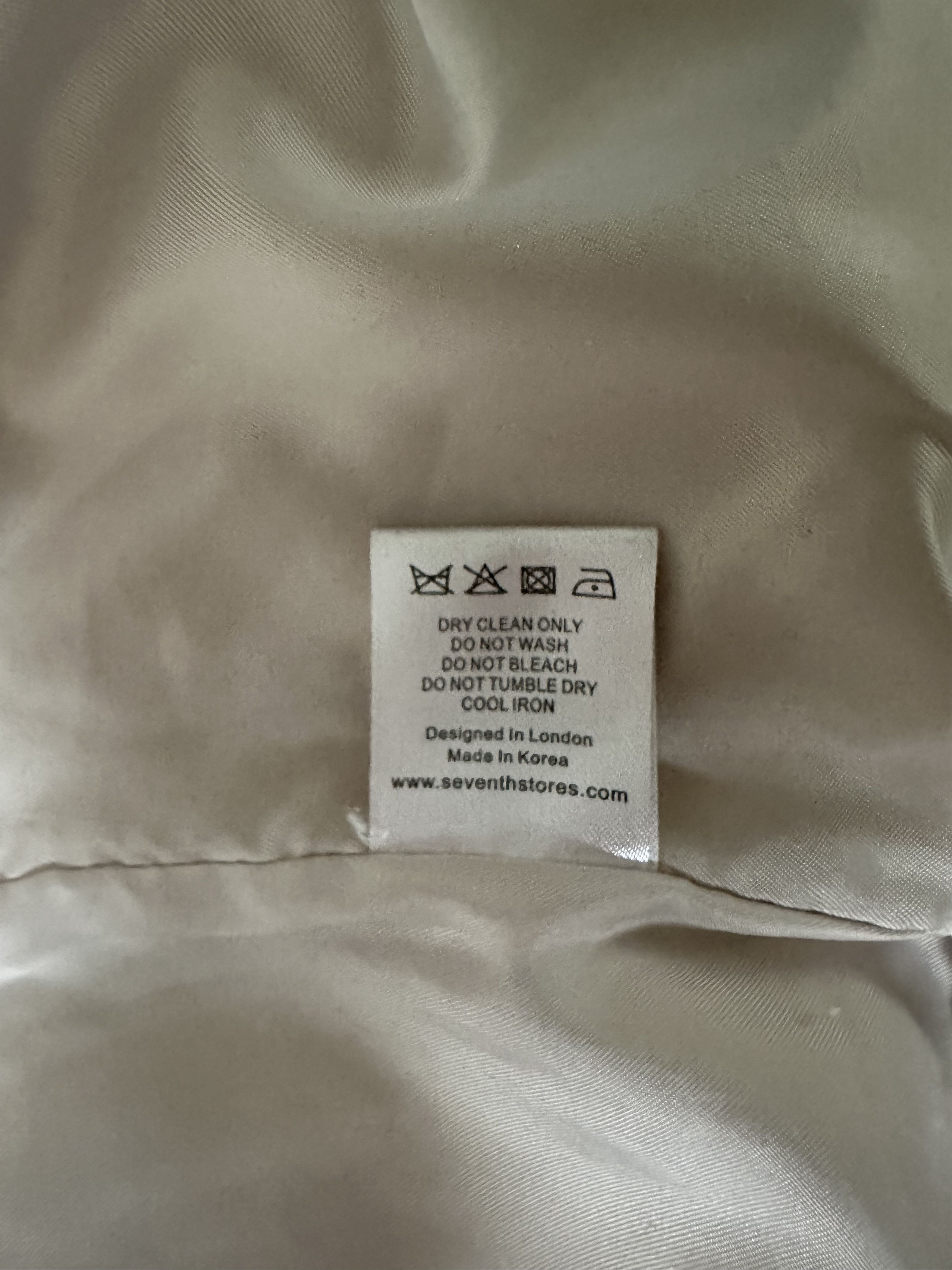 Seventh Seventh Stores - Space Coat Puffer Jacket in Moon Size US M / EU 48-50 / 2 - 11 Thumbnail