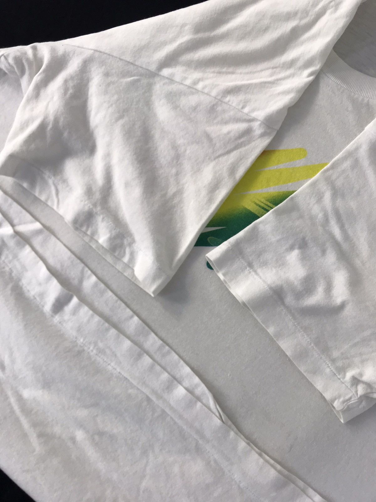 Japanese Brand 90s Japanese Truck Brand Hino Multicolour Logo Tee Size US M / EU 48-50 / 2 - 5 Thumbnail