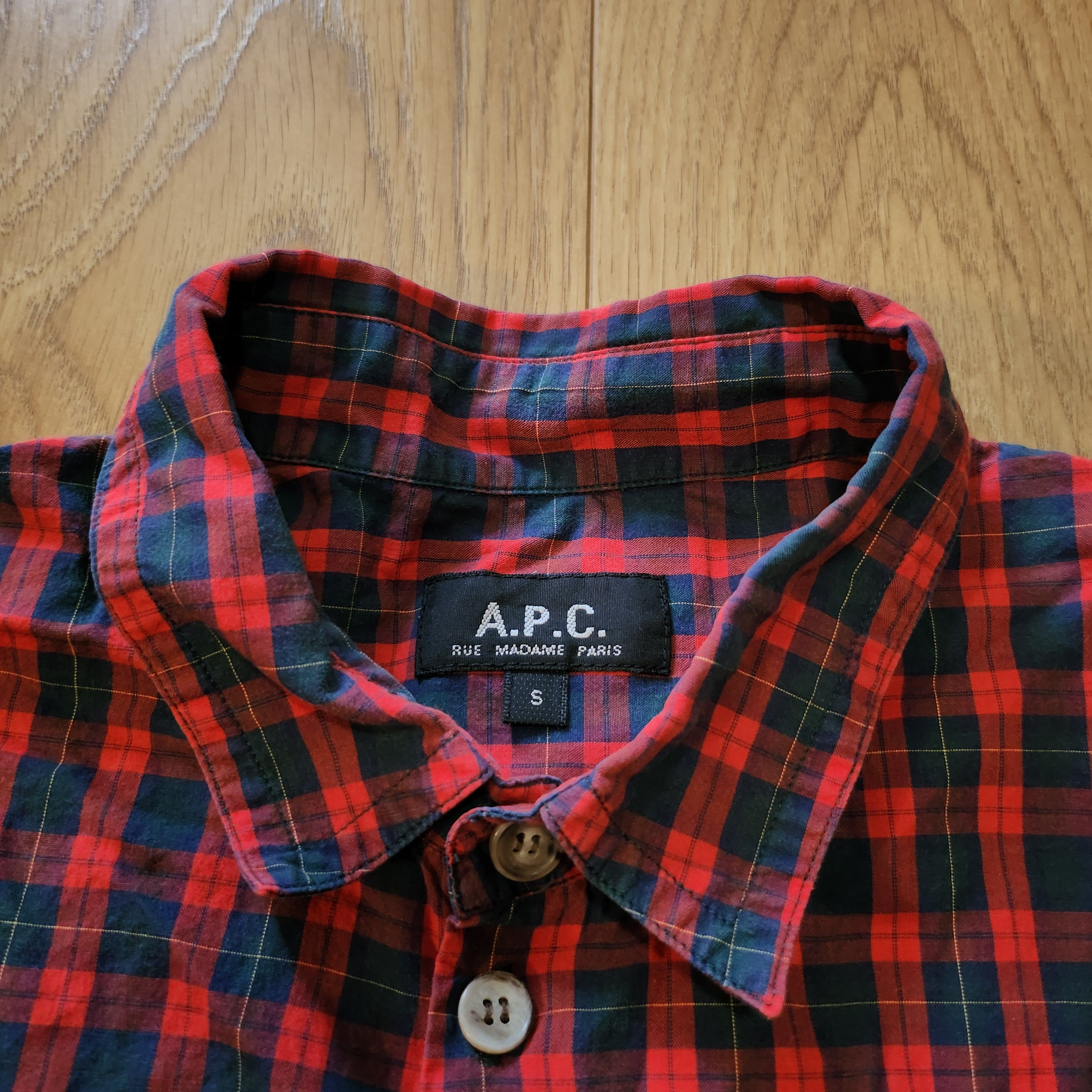 A.P.C. A.P.C. checker red shirt Size US M / EU 48-50 / 2 - 3 Thumbnail