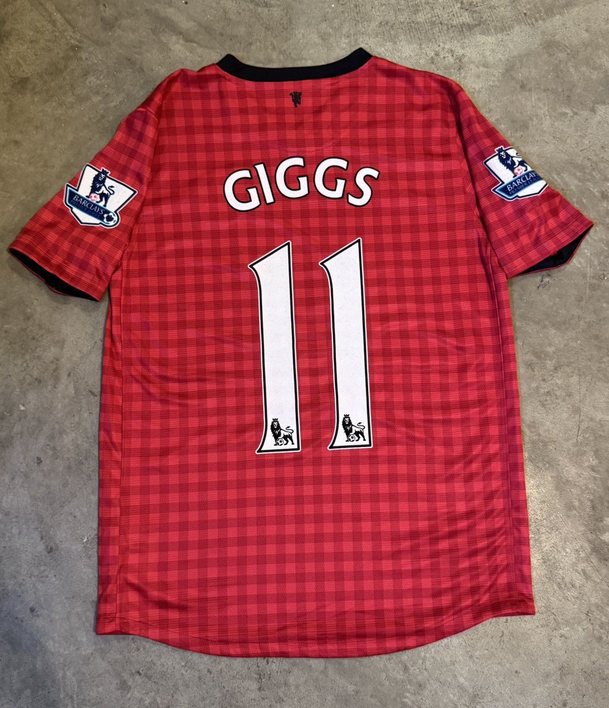 Nike RARE Authentic Nike Manchester United 12/13 jersey barclays Size US M / EU 48-50 / 2 - 2 Thumbnail