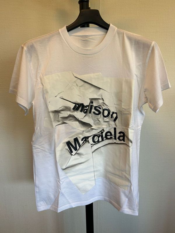 Maison Margiela Maison Margiela Logo T-Shirt Size US S / EU 44-46 / 1 - 1 Thumbnail