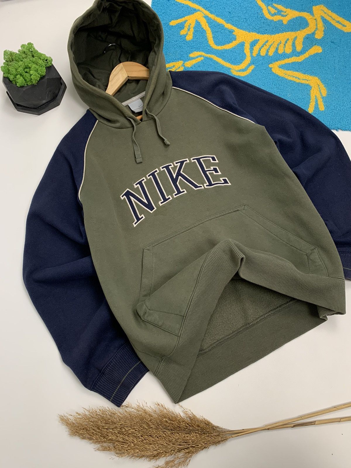 Nike × Vintage Vintage 90’s Nike Big Logo Hoodie Size US L / EU 52-54 / 3 - 7 Thumbnail
