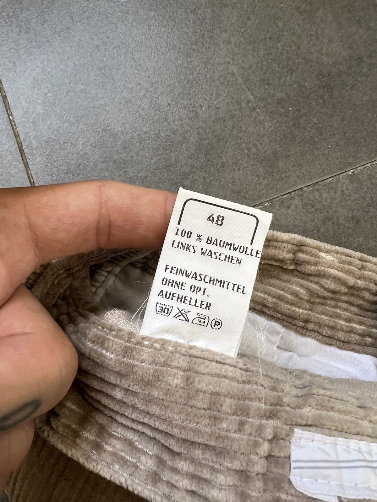 Marithe + Francois Girbaud Marithe Francois Girbaud Corduroy Pant Made in Japan Size US 32 / EU 48 - 15 Thumbnail