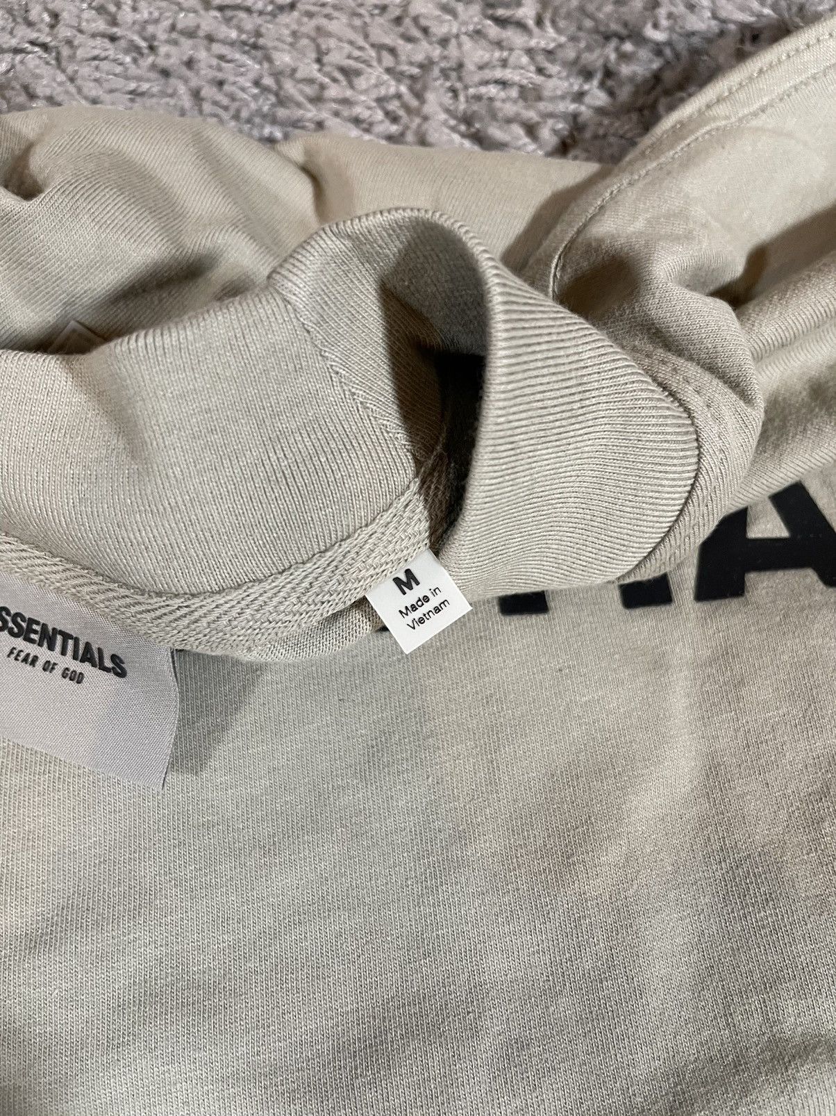 Essentials Fear of God Essentials Boxy L/S T-Shirt Applique Logo Moss Size US M / EU 48-50 / 2 - 8 Thumbnail