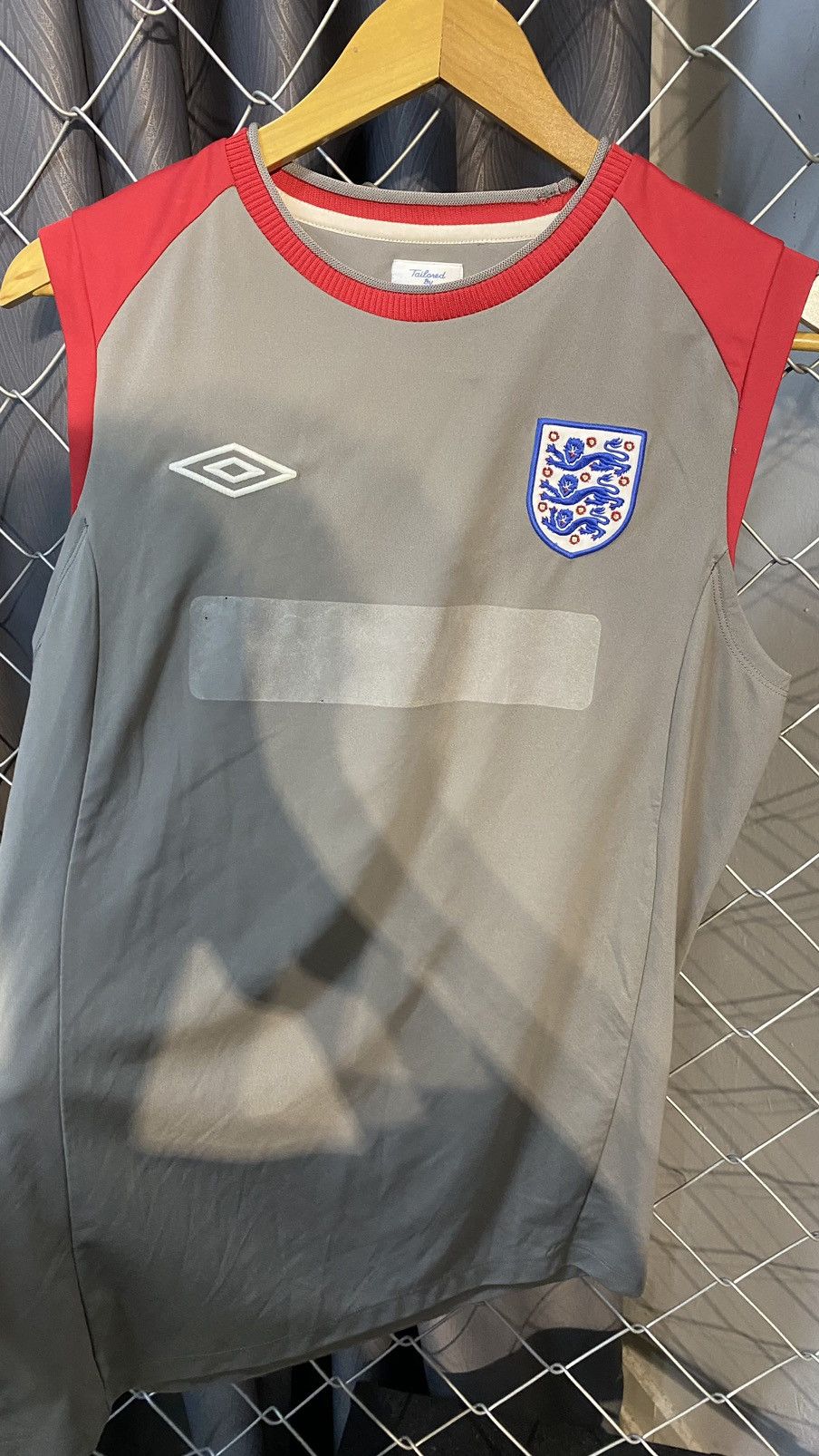 Umbro × Vintage UMBRO ENGLAND 2009 TRAINING SINGLET JERSEY SMALL Size US S / EU 44-46 / 1 - 3 Thumbnail