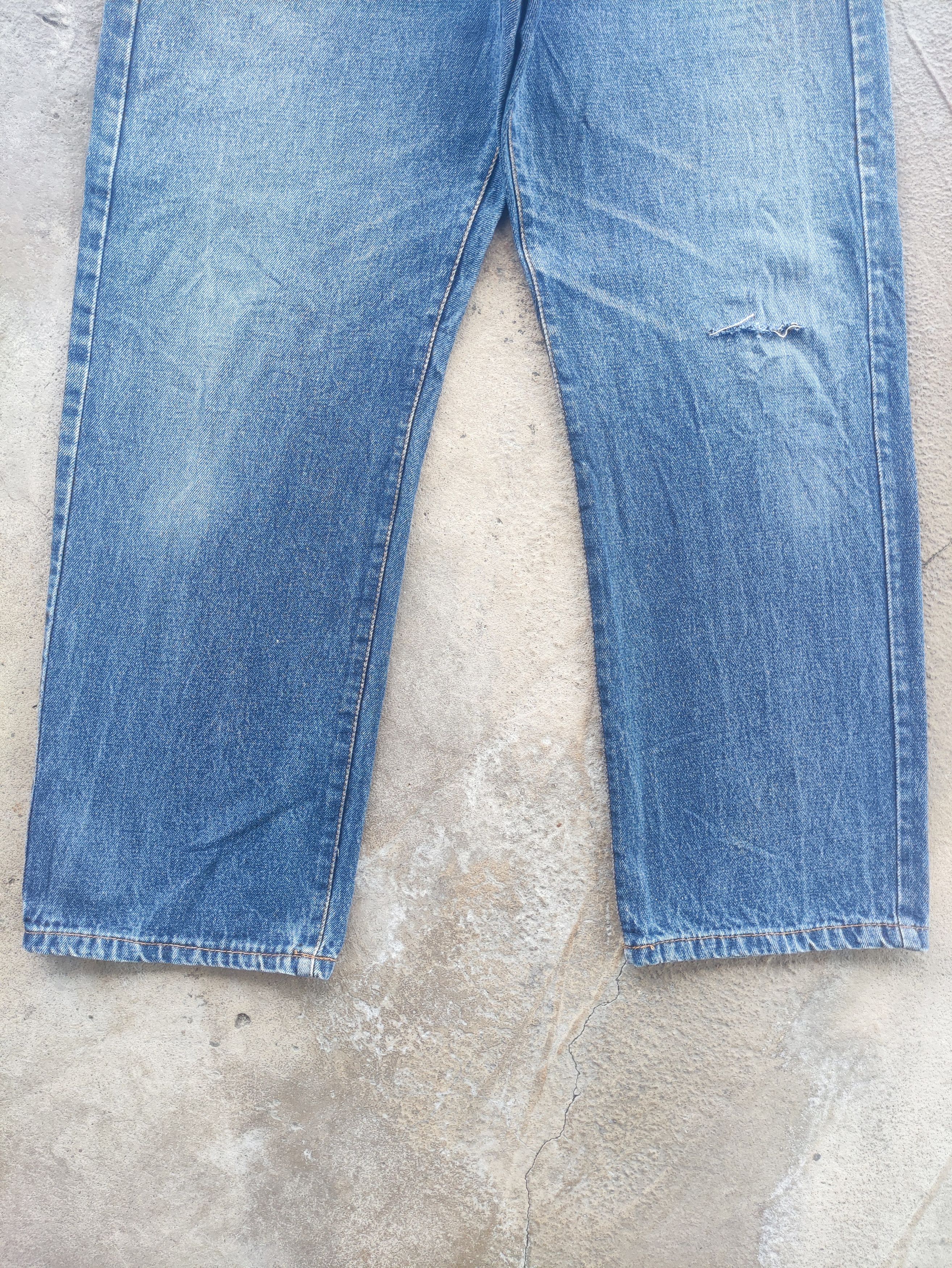 Japanese Brand Vintage Japanese Baggy Denim Distress Faded Pants Size US 34 / EU 50 - 4 Thumbnail