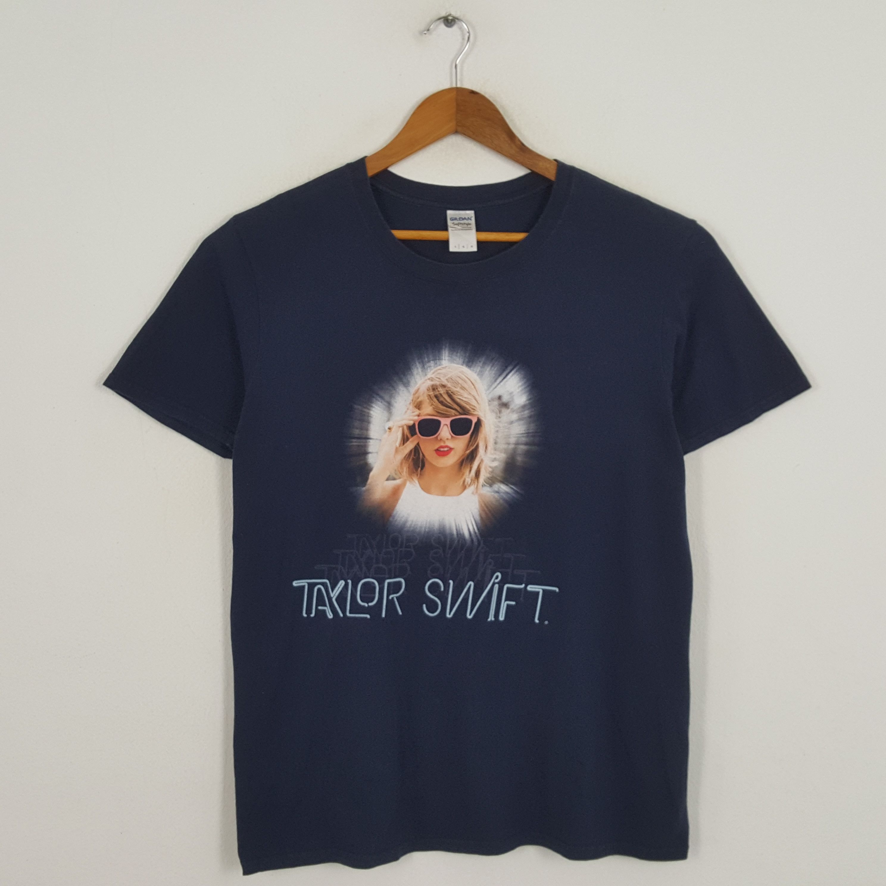 Band Tees × Vintage Vintage TAYLOR SWIFT American Singer Songwriter Tour T-Shirt Size US L / EU 52-54 / 3 - 1 Thumbnail