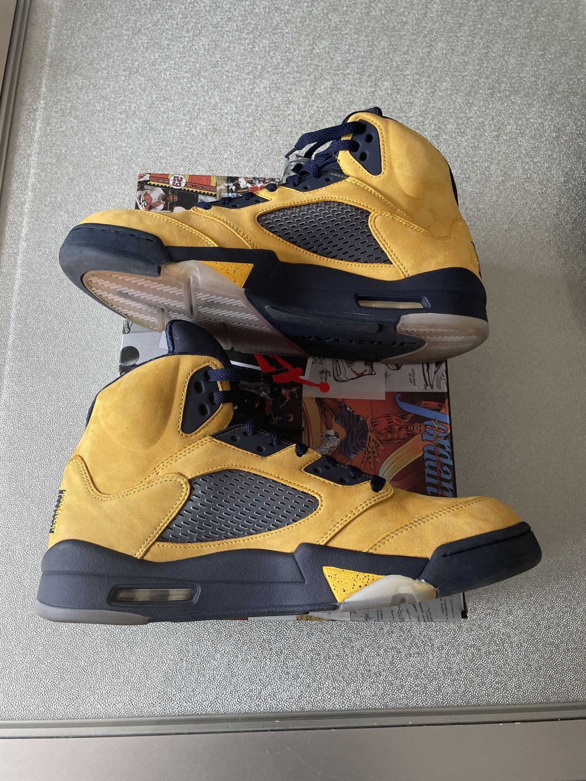 Nike Jordan 5 Retro University of Michigan Amarillo Size US 12 / EU 45 - 4 Thumbnail