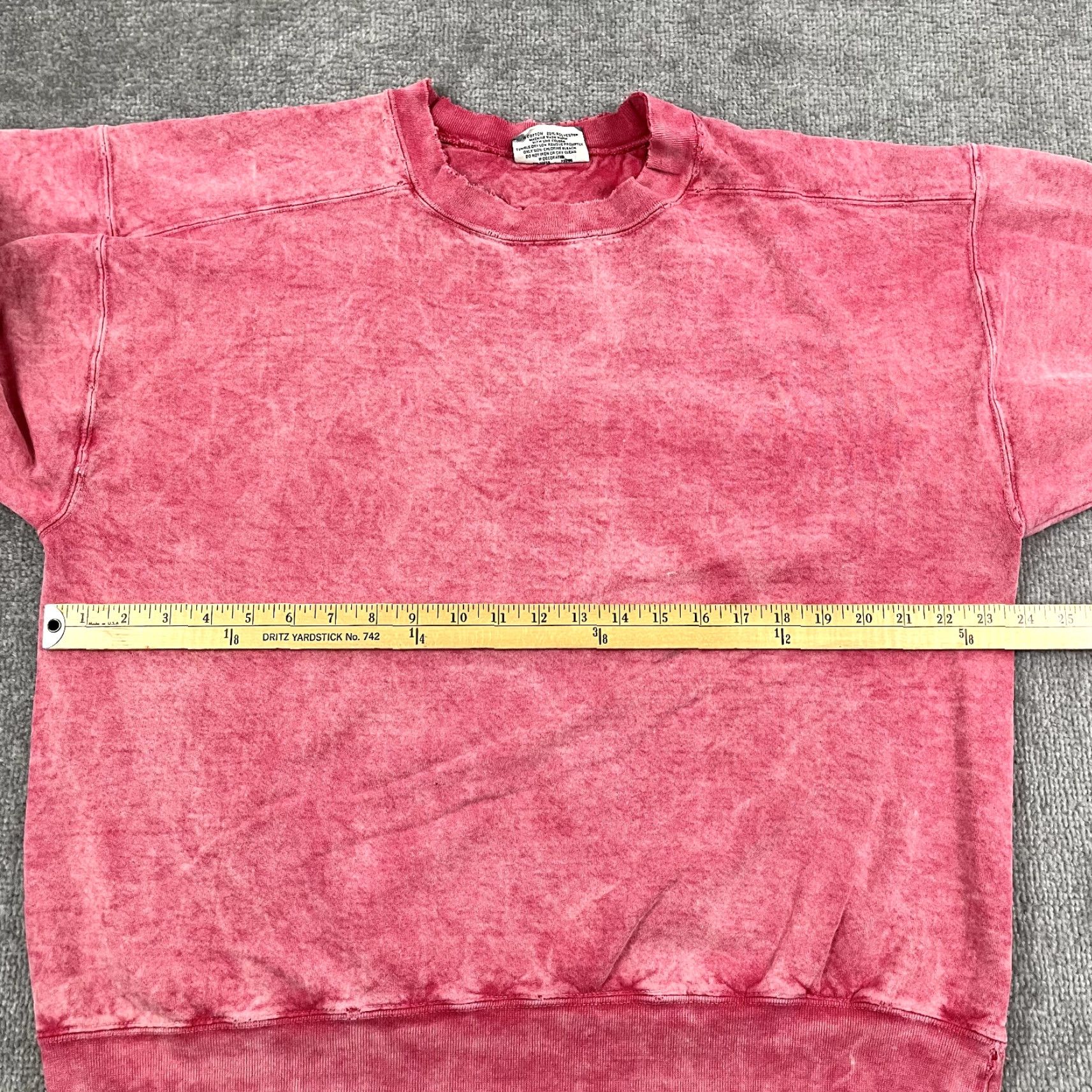 Lee VINTAGE LEE Sweatshirt Mens Large Pink Crew Neck Skate Surf Distressed Thrashed Size US L / EU 52-54 / 3 - 5 Thumbnail