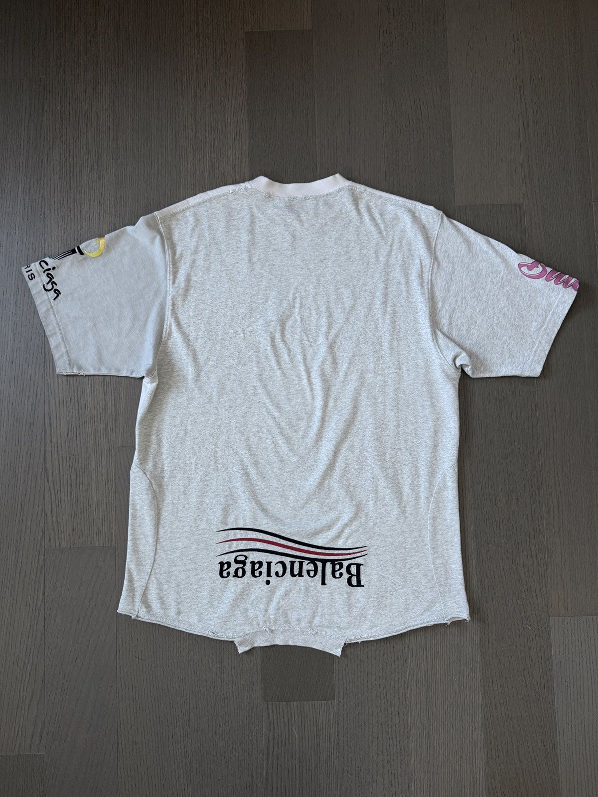 Balenciaga Balenciaga Upside Down T-Shirt Size US M / EU 48-50 / 2 - 2 Thumbnail