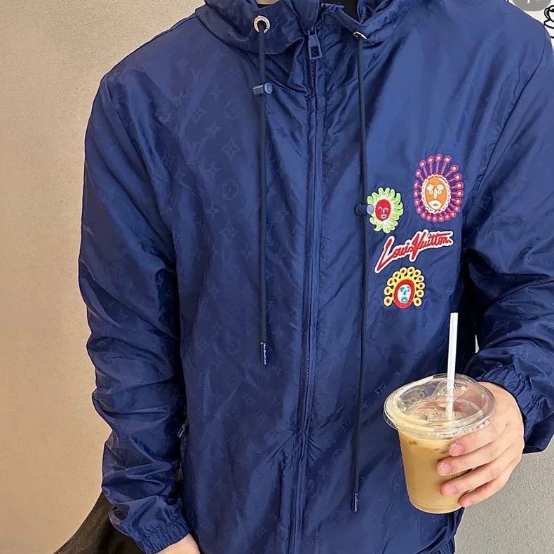 Louis Vuitton Louis Vuitton Blue assault jacket Size US M / EU 48-50 / 2 - 5 Thumbnail