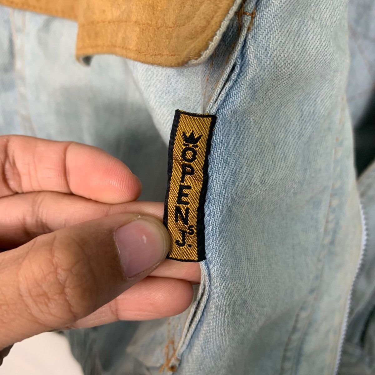 Vintage 90's UNIVERSAL CURATOR Washed Jeans Jacket #2752-C124 Size US M / EU 48-50 / 2 - 7 Thumbnail