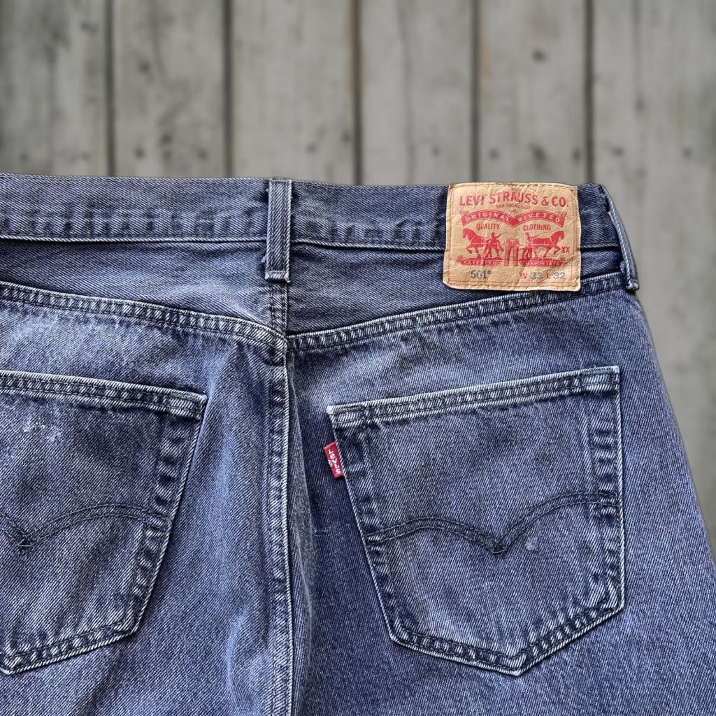 Levi's Levi's 501 Jeans Mens 33x30 Black Straight Denim Pants 90s Grunge USA Size US 33 - 1 Thumbnail
