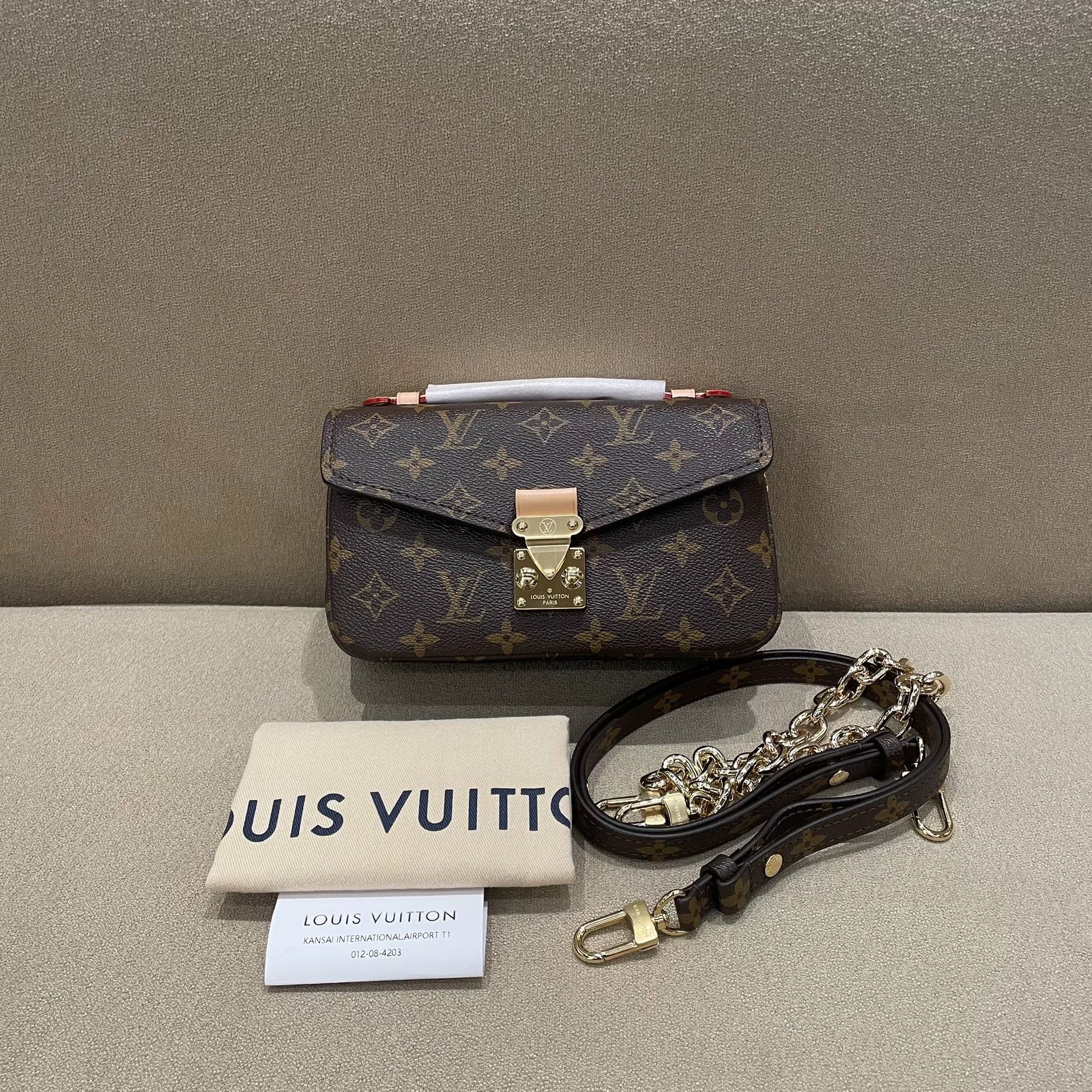 Louis Vuitton Pre-loved Bag Brand new condition Size ONE SIZE - 1 Thumbnail