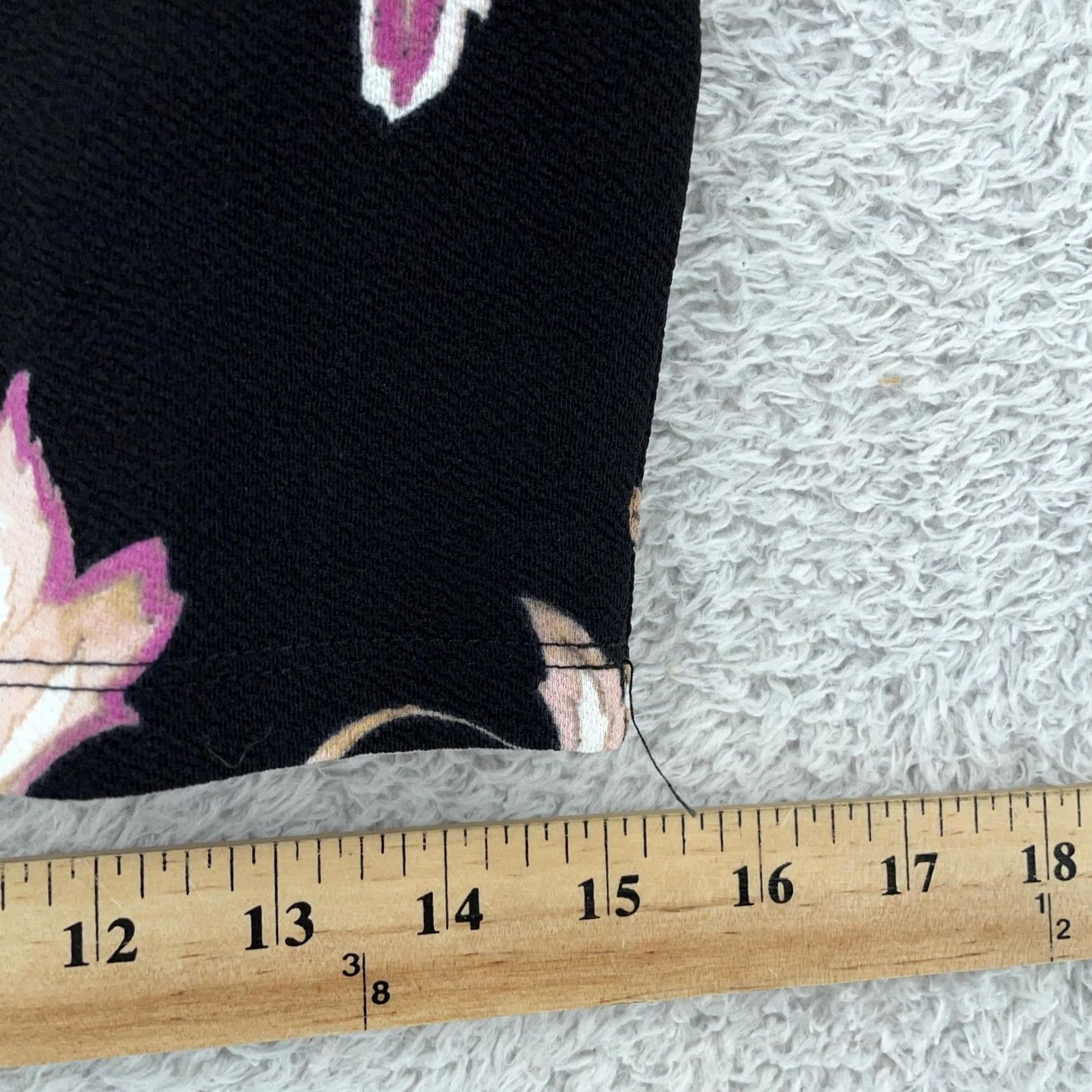 Vintage LuLaRoe Skirt Womens Small Black Pink Floral Pencil Stretch Bodycon Knit Size 28" / US 6 / IT 42 - 5 Thumbnail