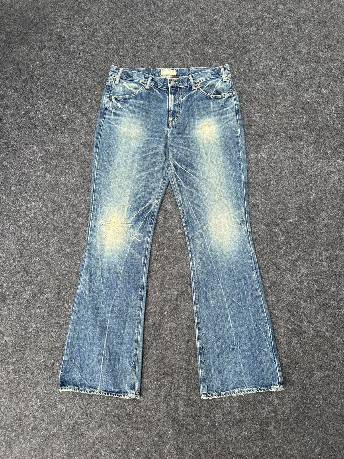 🔥 Vintage Spell Bound Japan Flare Distressed Denim D26