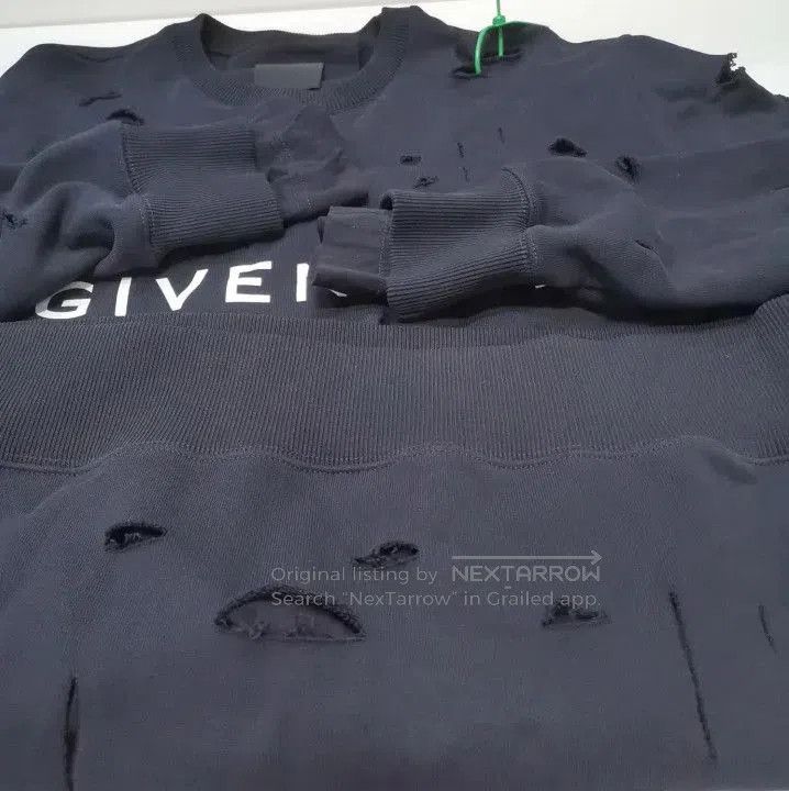 Givenchy GIVENCHY SS23 Tear Effect Logo Print Sweatshirt. Size US S / EU 44-46 / 1 - 6 Thumbnail