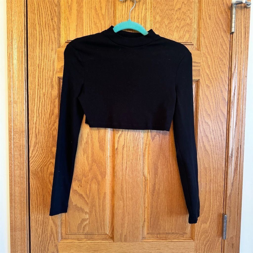 Shein SHEIN Women's Black Mock Neck Long Sleeve Crop Top Size M C Size M / US 6-8 / IT 42-44 - 1 Thumbnail