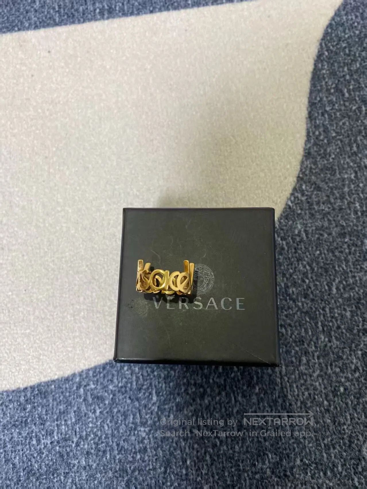 Versace versace gold letter decorative ring size 11. Size ONE SIZE - 4 Thumbnail