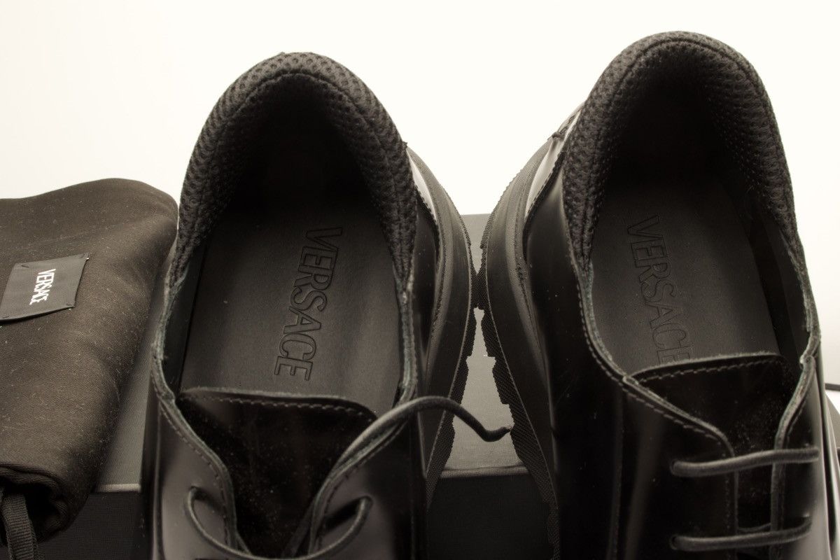 Versace Versace Black Leather Lace-Up Shoes Brand New .Size 9 Size US 9 / EU 42 - 6 Thumbnail