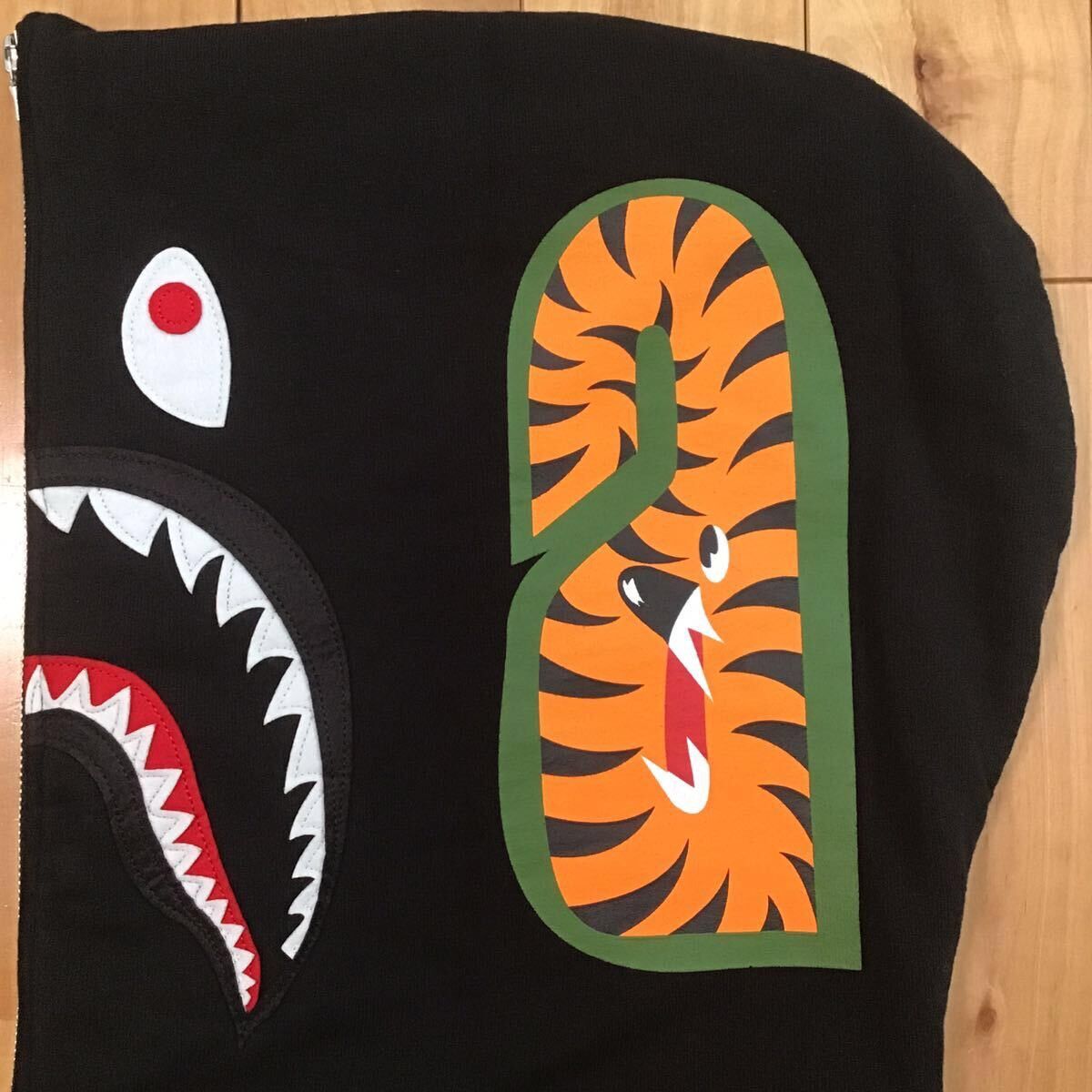 Bape BAPE Digital Camo Military Shark Full Zip Hoodie Jacket APE Size US L / EU 52-54 / 3 - 5 Thumbnail