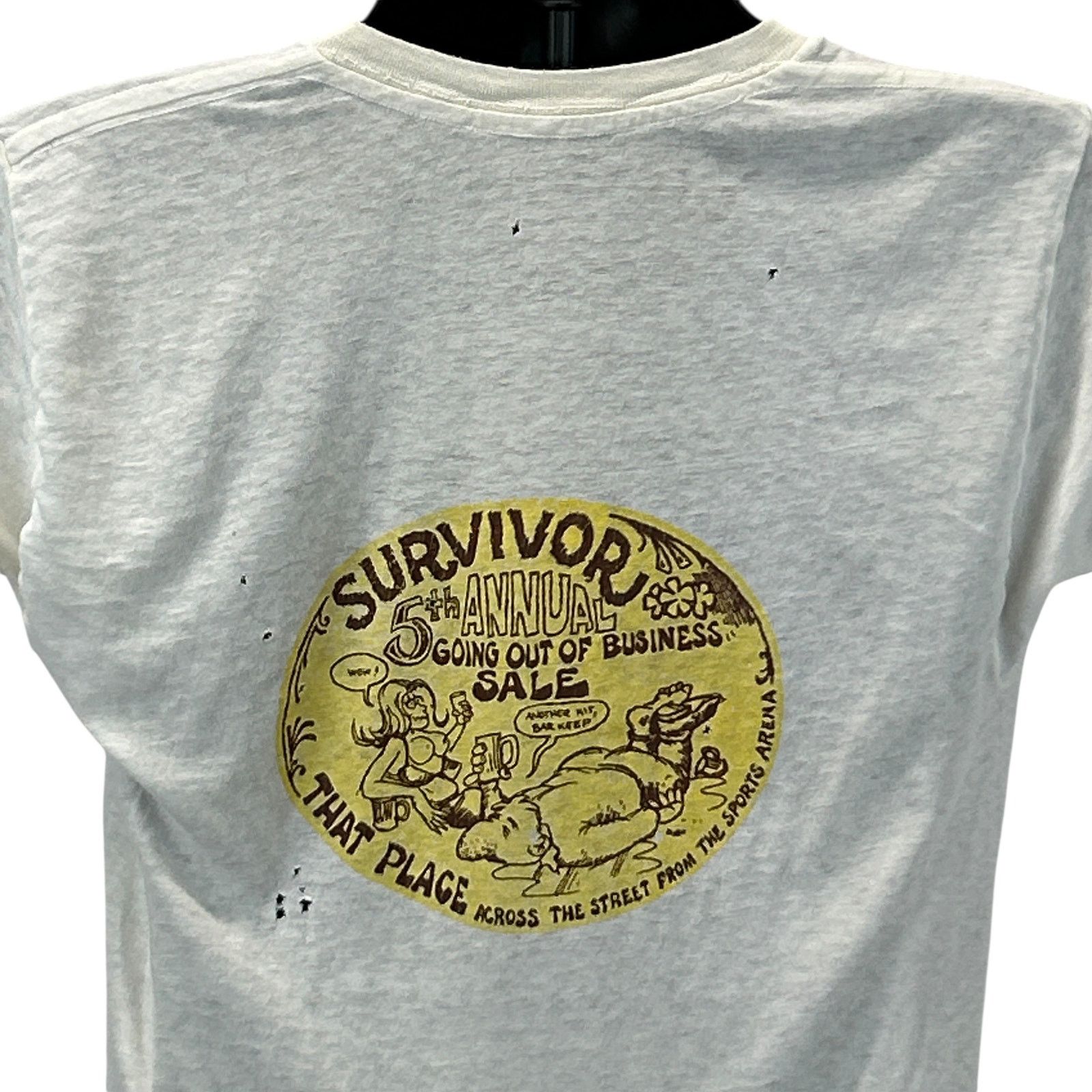 Vintage Vintage Distressed That Place Across Sports Arena T Shirt S Size US S / EU 44-46 / 1 - 1 Thumbnail
