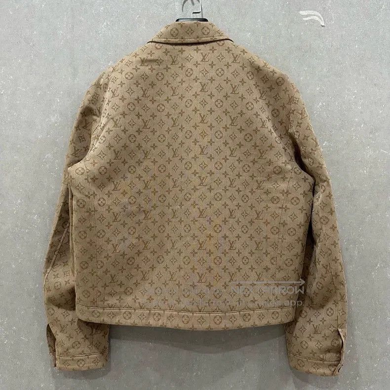 Louis Vuitton Louis Vuitton Wool full logo zipper jacket Size US L / EU 52-54 / 3 - 2 Thumbnail