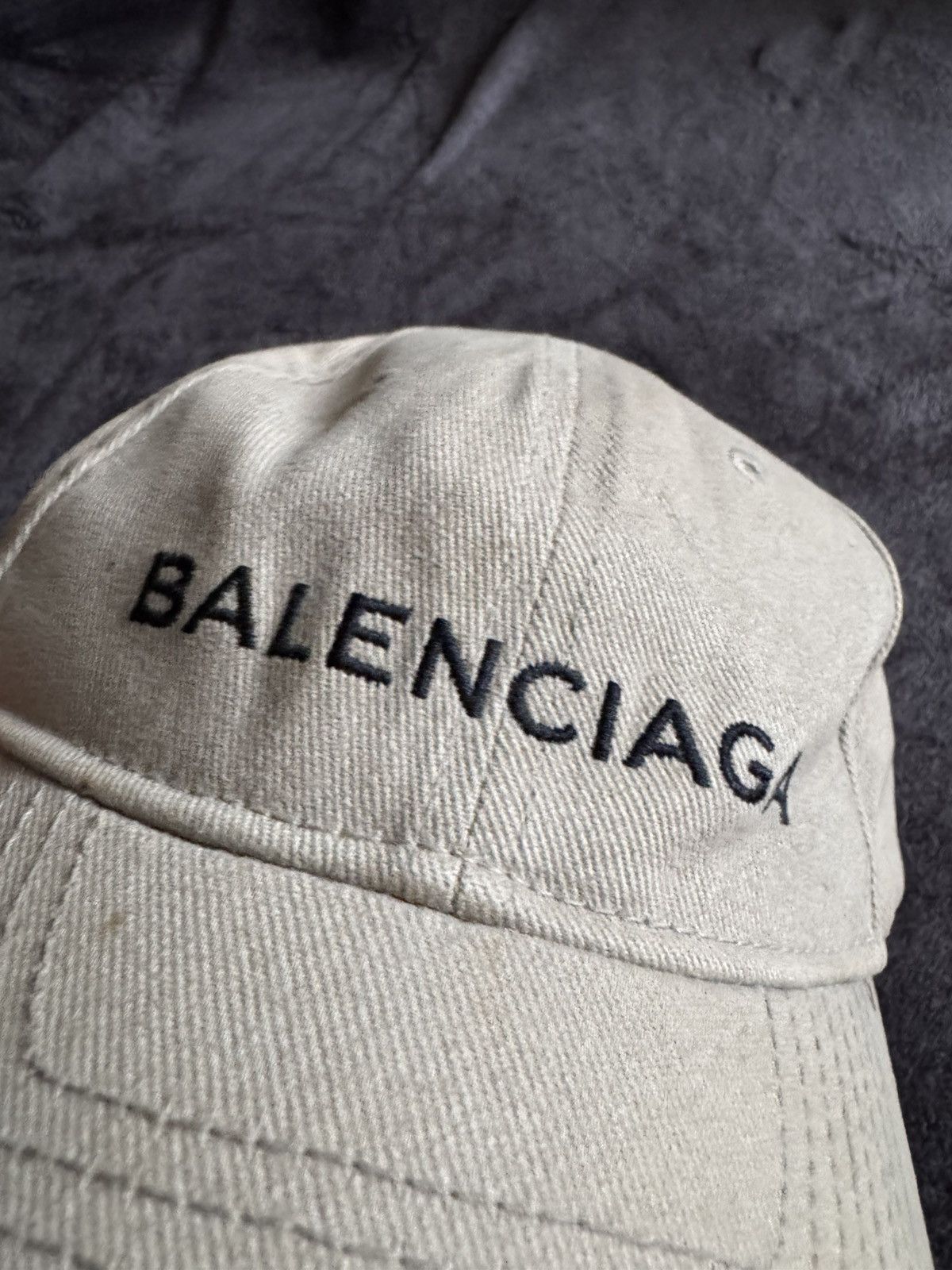 Balenciaga Rare ballenciaga beige cap logo Size ONE SIZE - 14 Thumbnail