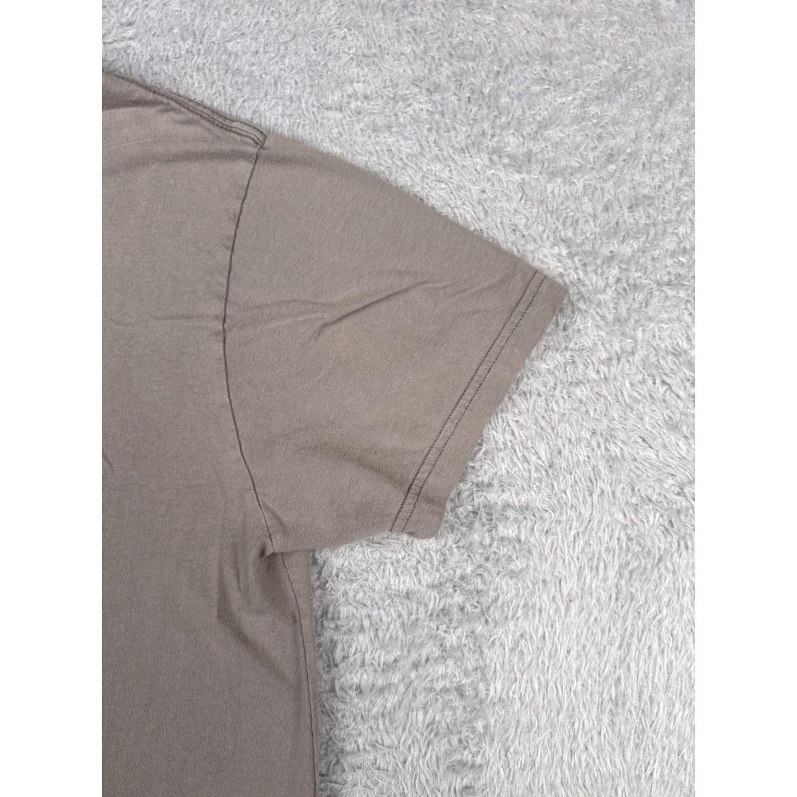 Patagonia Patagonia Shirt Men Medium Gray Short Sleeve Crew Neck Bear Logo Size US M / EU 48-50 / 2 - 6 Thumbnail