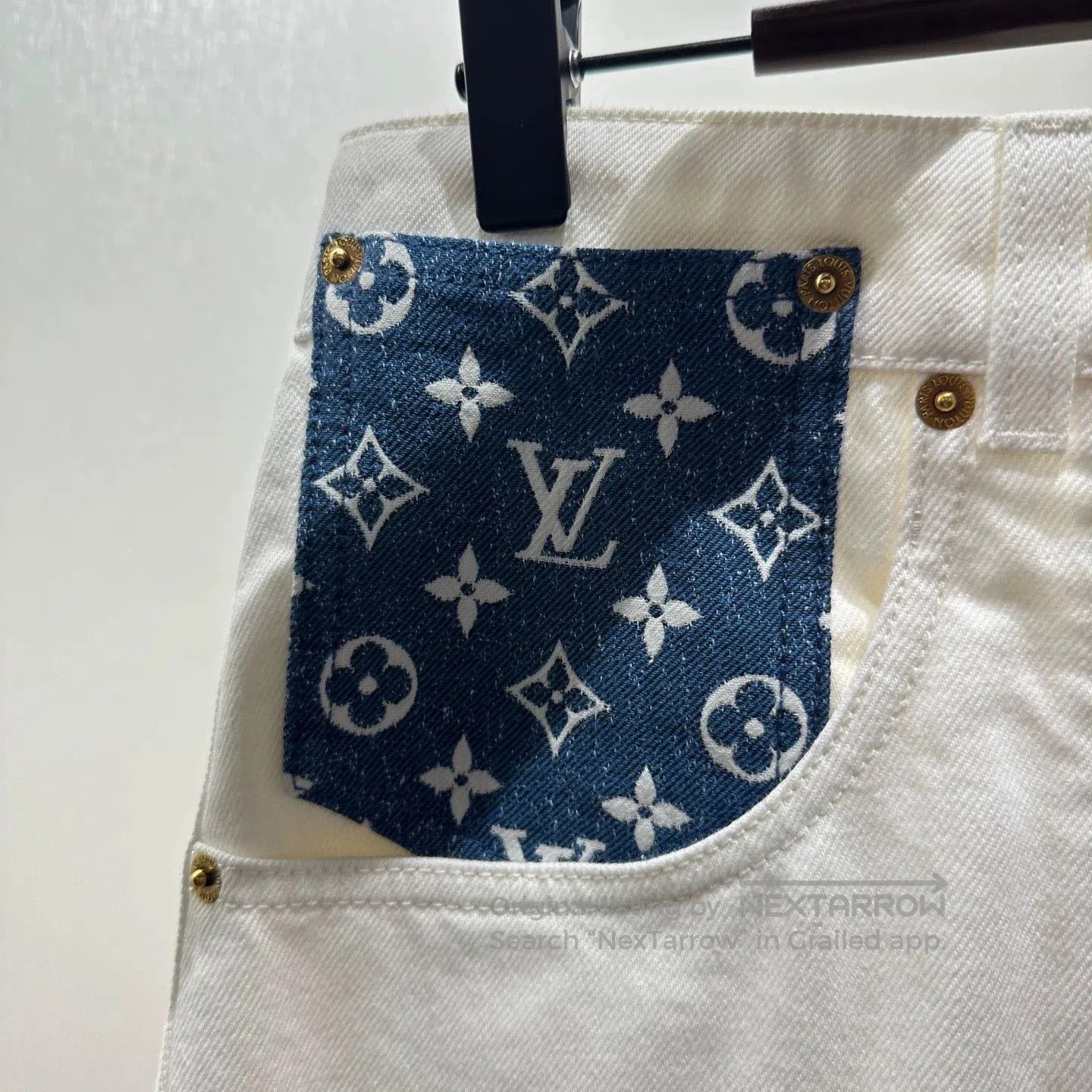 Louis Vuitton Louis Vuitton Monogram Pocket Denim Skirt. Size 35" - 6 Thumbnail