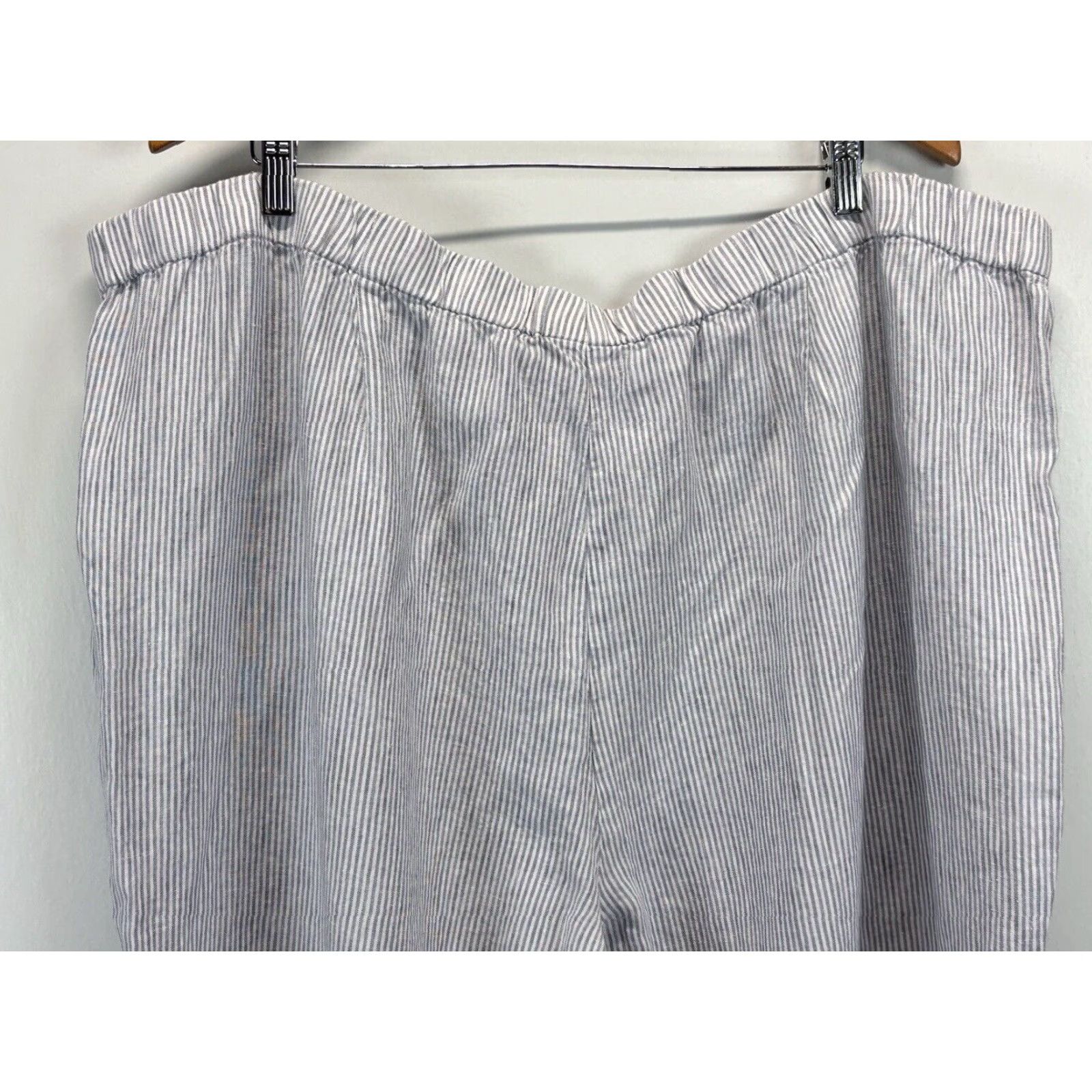 J. Jill J. Jill Love Linen Crop Capri Pants Sz 4X Plus Blue White Striped Buttons Size 40" / US 18 - 4 Thumbnail