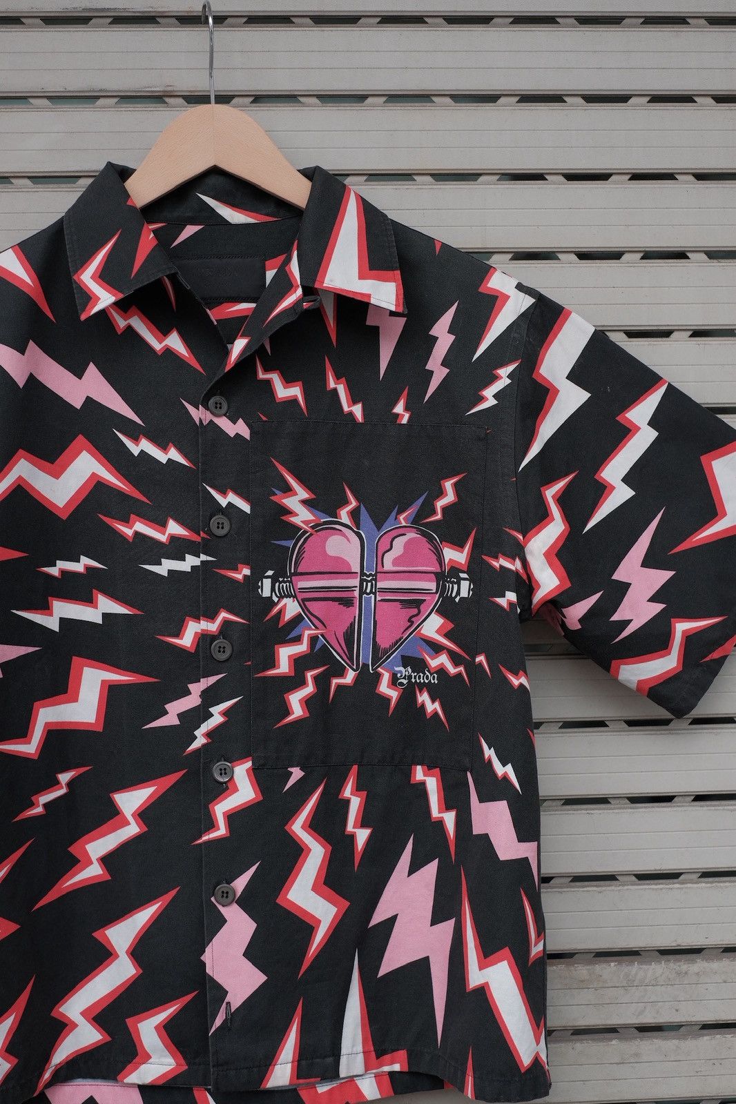 Prada Prada Thunder printed Bowling shirt Size US S / EU 44-46 / 1 - 4 Thumbnail