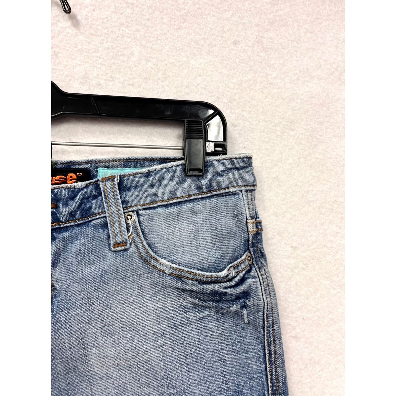 Vintage Dollhouse Denim Shorts Frayed Hem Size 7 Juniors Women Blue Cotton Spandex Cut-Off 5-Pocket Button Zipper Like New Size 28" / US 6 / IT 42 - 6 Thumbnail