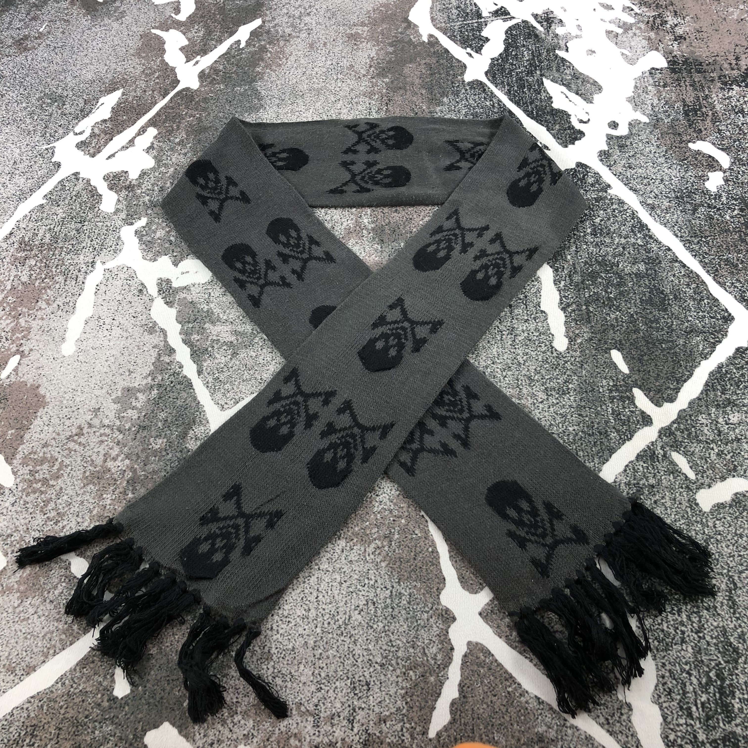 Seditionaries Skulls Scarf Muffler Neckwrap Snood Neckgear Neckwarmer V594 Size ONE SIZE - 1 Thumbnail