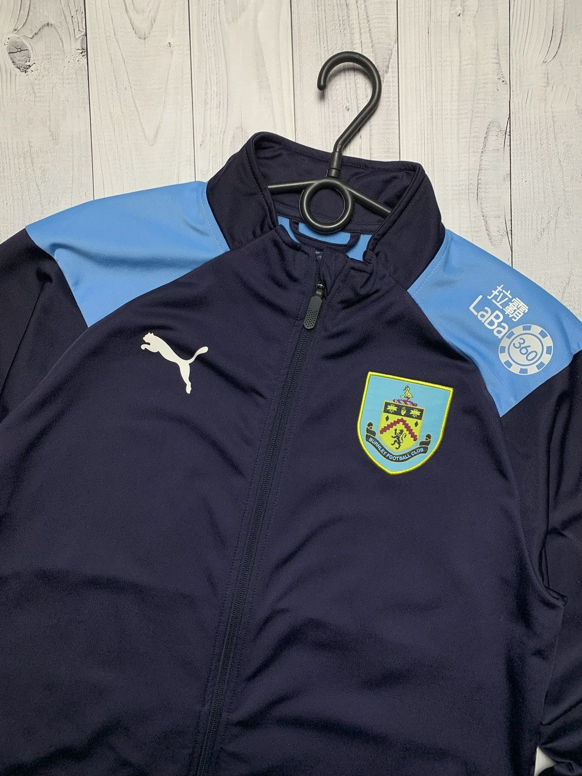 Puma × Vintage Vintage puma Burnley soccer sweatshirt size L logo Size US L / EU 52-54 / 3 - 2 Thumbnail
