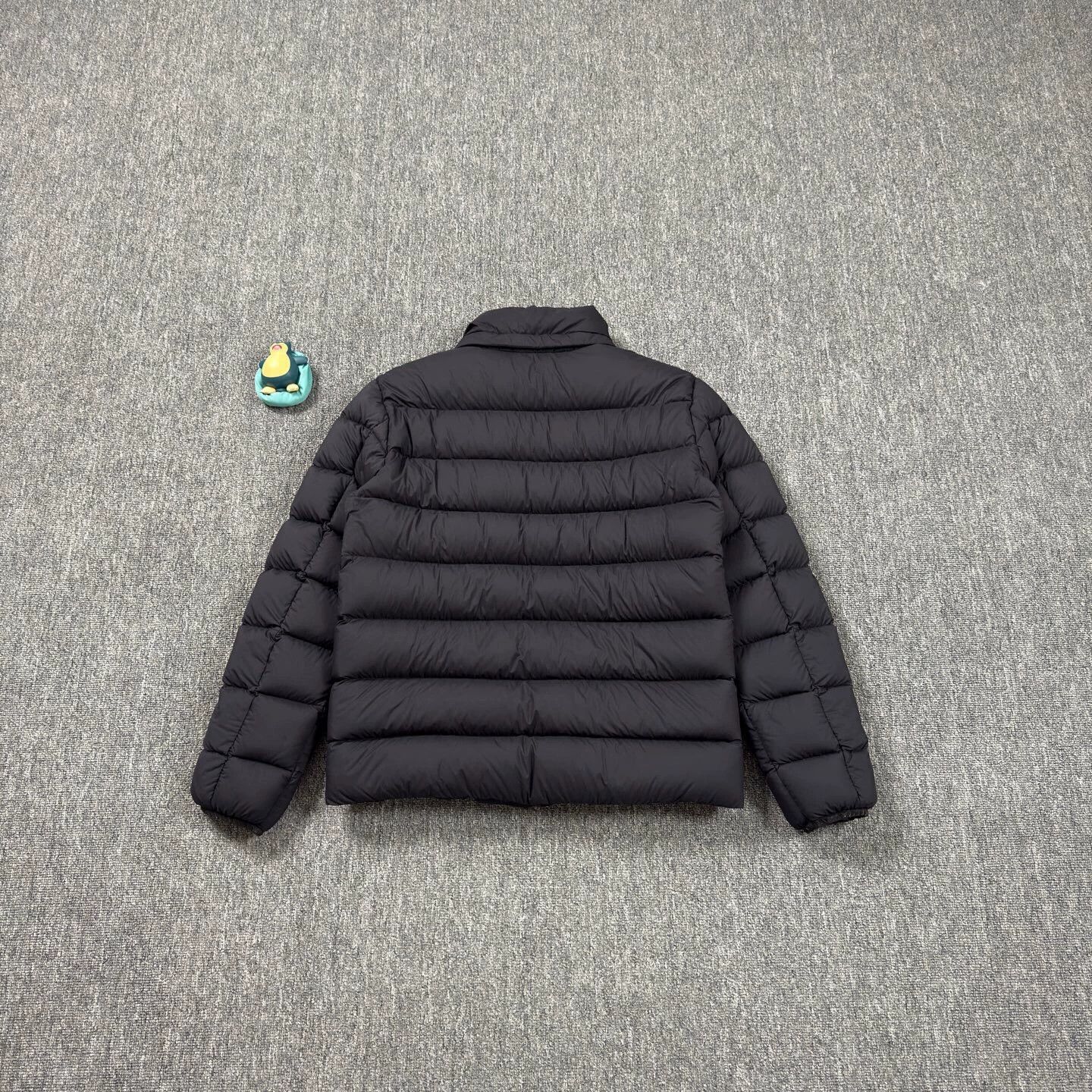 Moncler Moncler Black Label Ume Black Logo Puffer Size 1 Mint Size S / US 4 / IT 40 - 2 Thumbnail