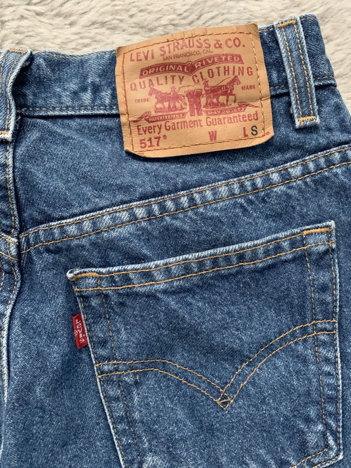 Levi's VINTAGE 90s LEVI'S 517 BOOTCUT JEANS Size US 29 - 11 Thumbnail