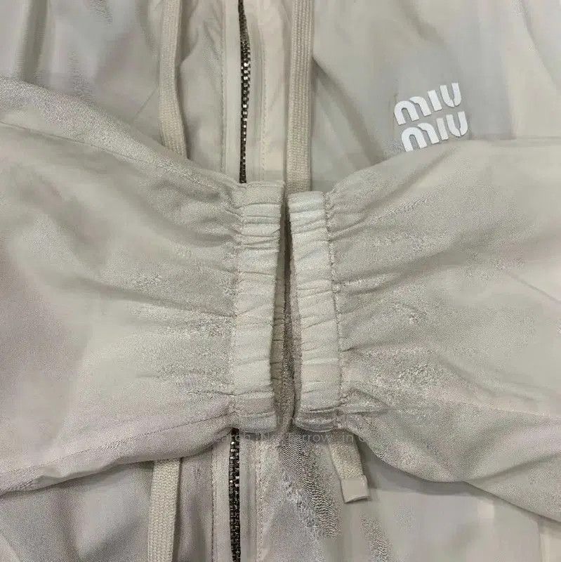 Miu Miu Miu Miu White Silk Women's Jacket . Size S / US 4 / IT 40 - 6 Thumbnail