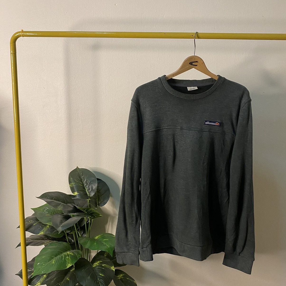 Ellesse × Vintage Vintage 2000s Ellesse Sweatshirt Size US M / EU 48-50 / 2 - 1 Thumbnail