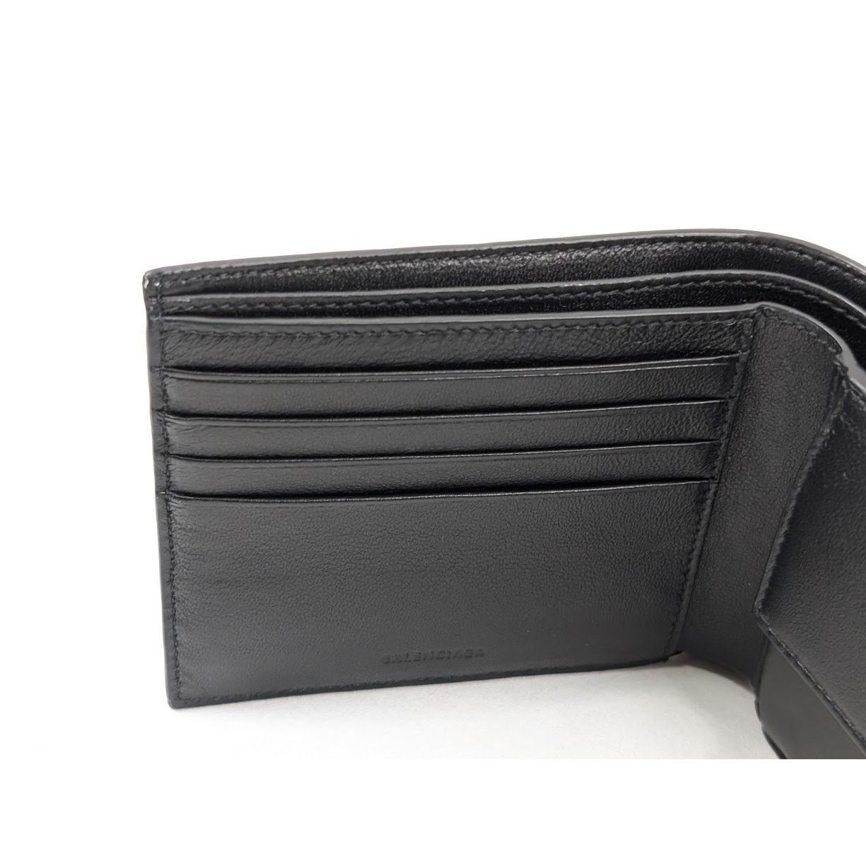 Balenciaga o1rshd1 Size: OS / Camo Logo Wallet in Multicolor Size ONE SIZE - 9 Thumbnail