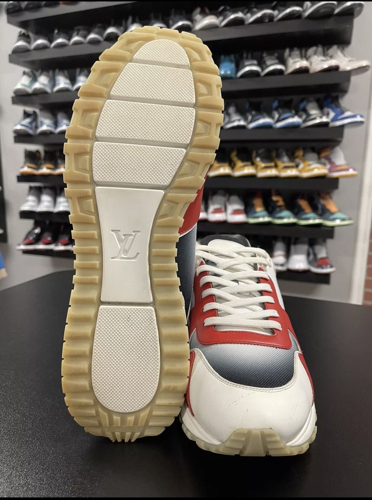 Louis Vuitton Size 10.5US/9.5LV - Louis Vuitton Run Away Low Sneaker Red Size US 10.5 / EU 43-44 - 10 Thumbnail
