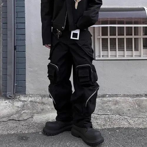 image of Vintage Wide Cargo Pants High Street With Poker Straight Baggy Y2K in Black, Men's (Size 32)