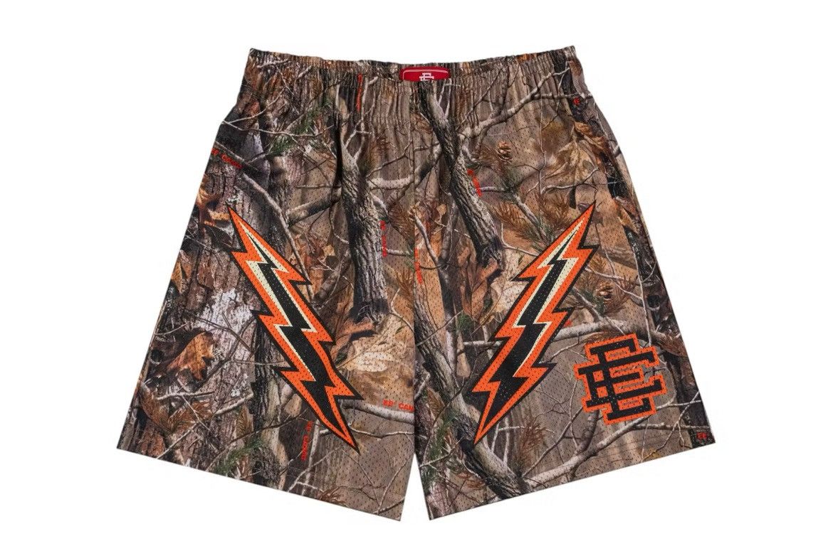 Eric Emanuel EE Camo w orange & black bolt shorts medium