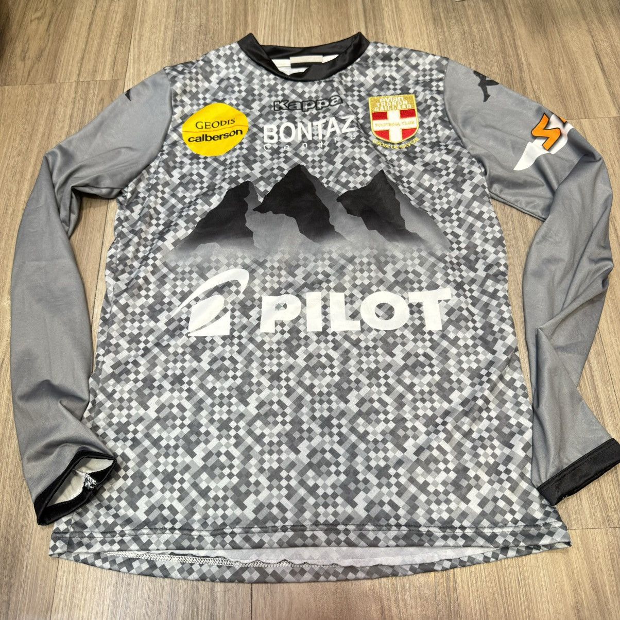 Kappa × Sports Specialties Évian Thonon Gaillard FC 13/14 goalkeeper shirt #16 Laquait Size US M / EU 48-50 / 2 - 1 Thumbnail