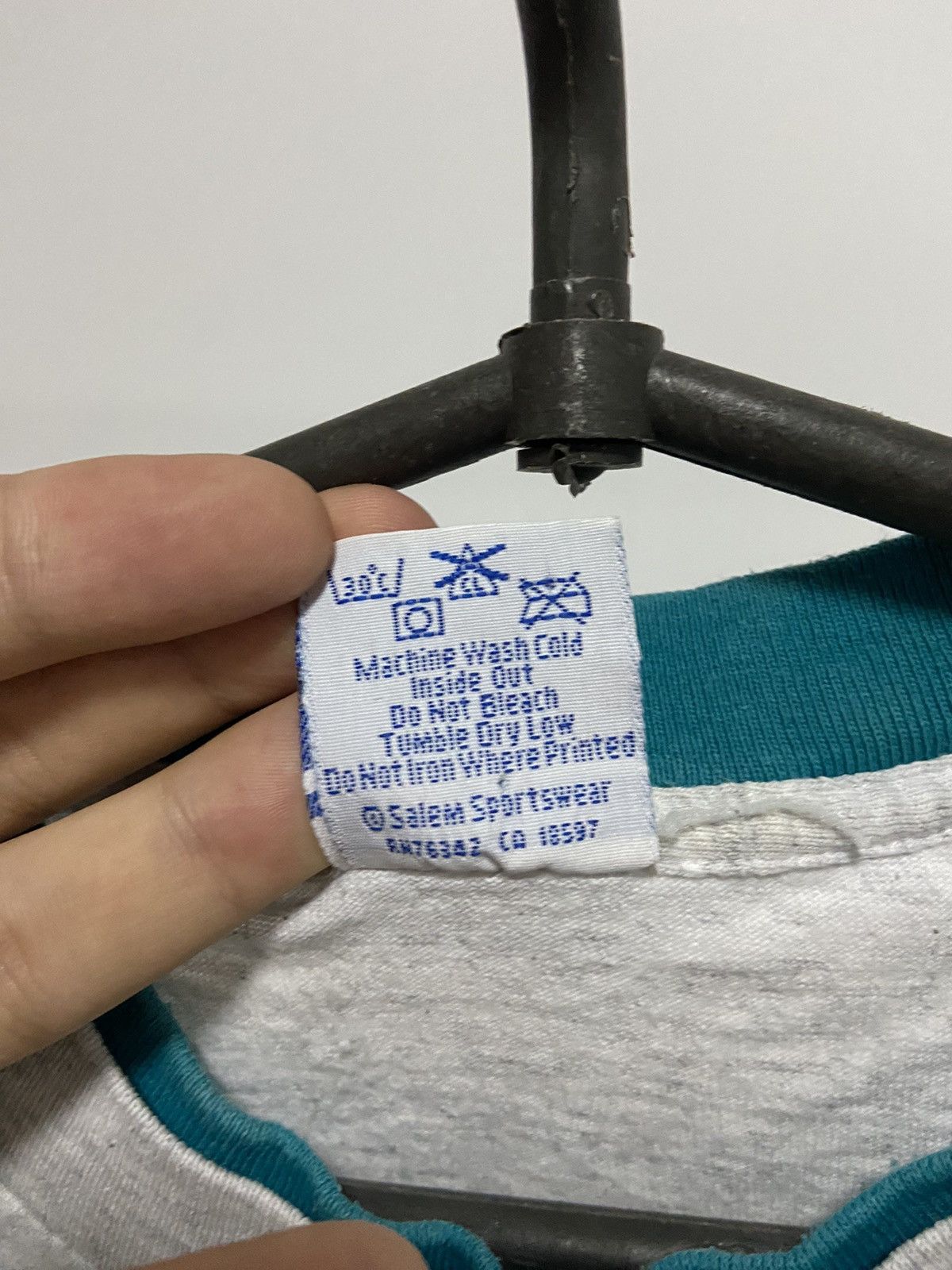 NFL USA Miami Dolphins big logo NFL 1991 vintage 🏉 Size US XL / EU 56 / 4 - 6 Thumbnail
