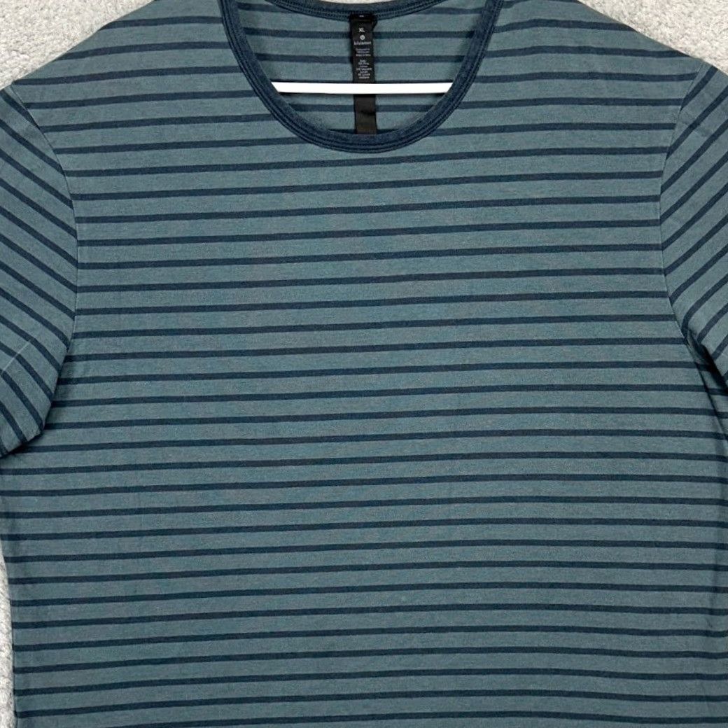 Lululemon Lululemon T-Shirt Mens XL Blue Stripe Pima Cotton Blend Crewneck Short Sleeve Tee Size US XL / EU 56 / 4 - 2 Thumbnail