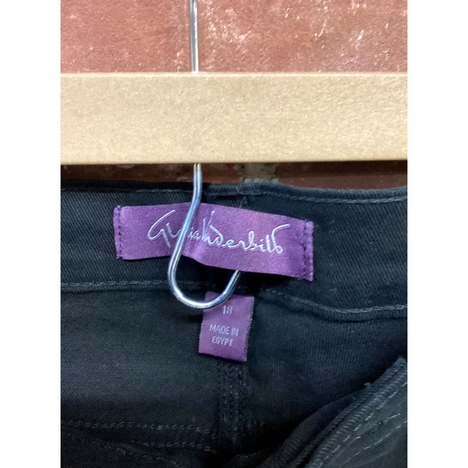 Gloria Vanderbilt Gloria Vanderbilt Jeans Women Amanda Regular Straight Denim Zip 18 Black NWT Mature Size 18 Average Size 40" / US 18 - 3 Thumbnail