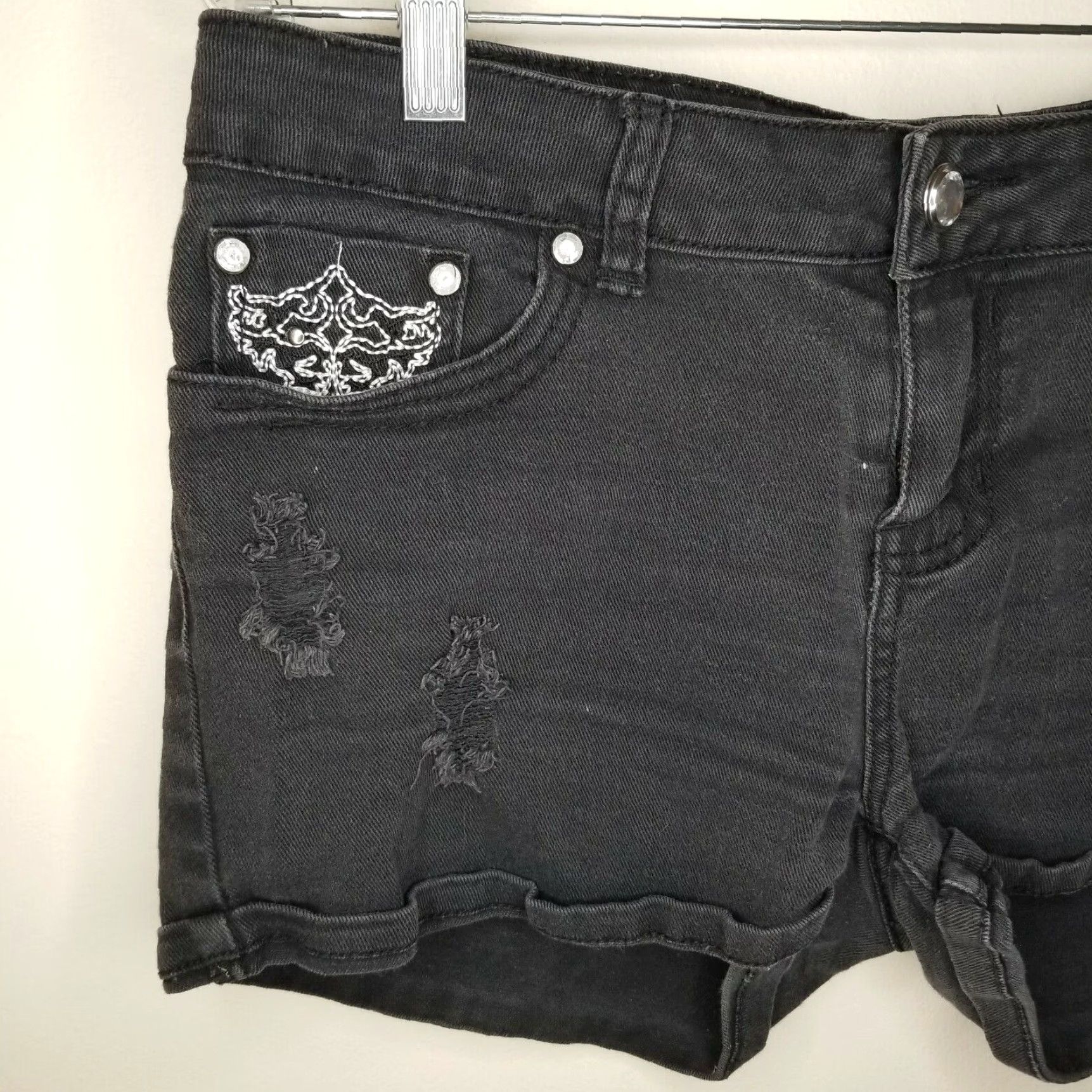 Vintage 5ive Womens Black Ripped Shorts Size 15 Size 36" / US 14 / IT 50 - 2 Thumbnail